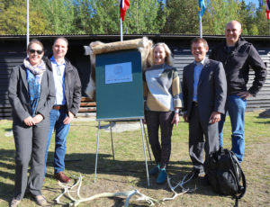 The EISCAT_3D plaque being reveled.